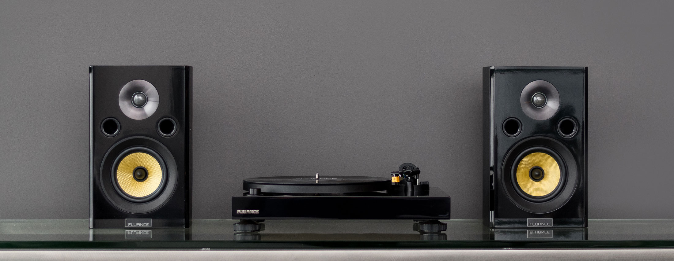 RT80 High Fidelity Vinyl Turntable